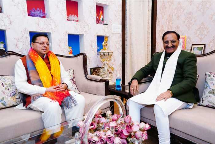CM धामी ने पूर्व मुख्यमंत्री एवं पूर्व केंद्रीय मंत्री रमेश पोखरियाल निशंक को होली की शुभकामनाएं दीं