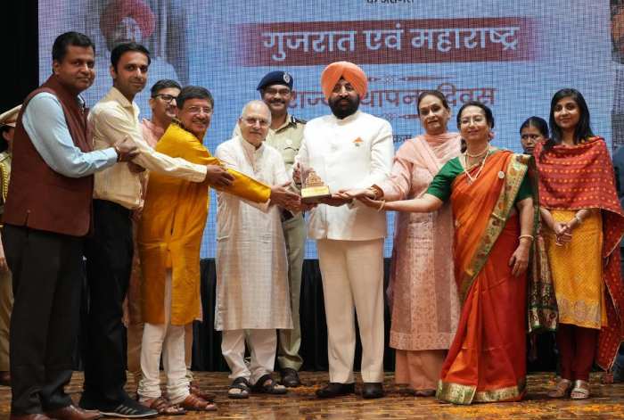 राजभवन  में गुजरात और महाराष्ट्र राज्य स्थापना दिवस मनाया गया